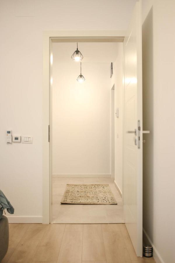 The Next Door Apartaments Bucureşti Ngoại thất bức ảnh