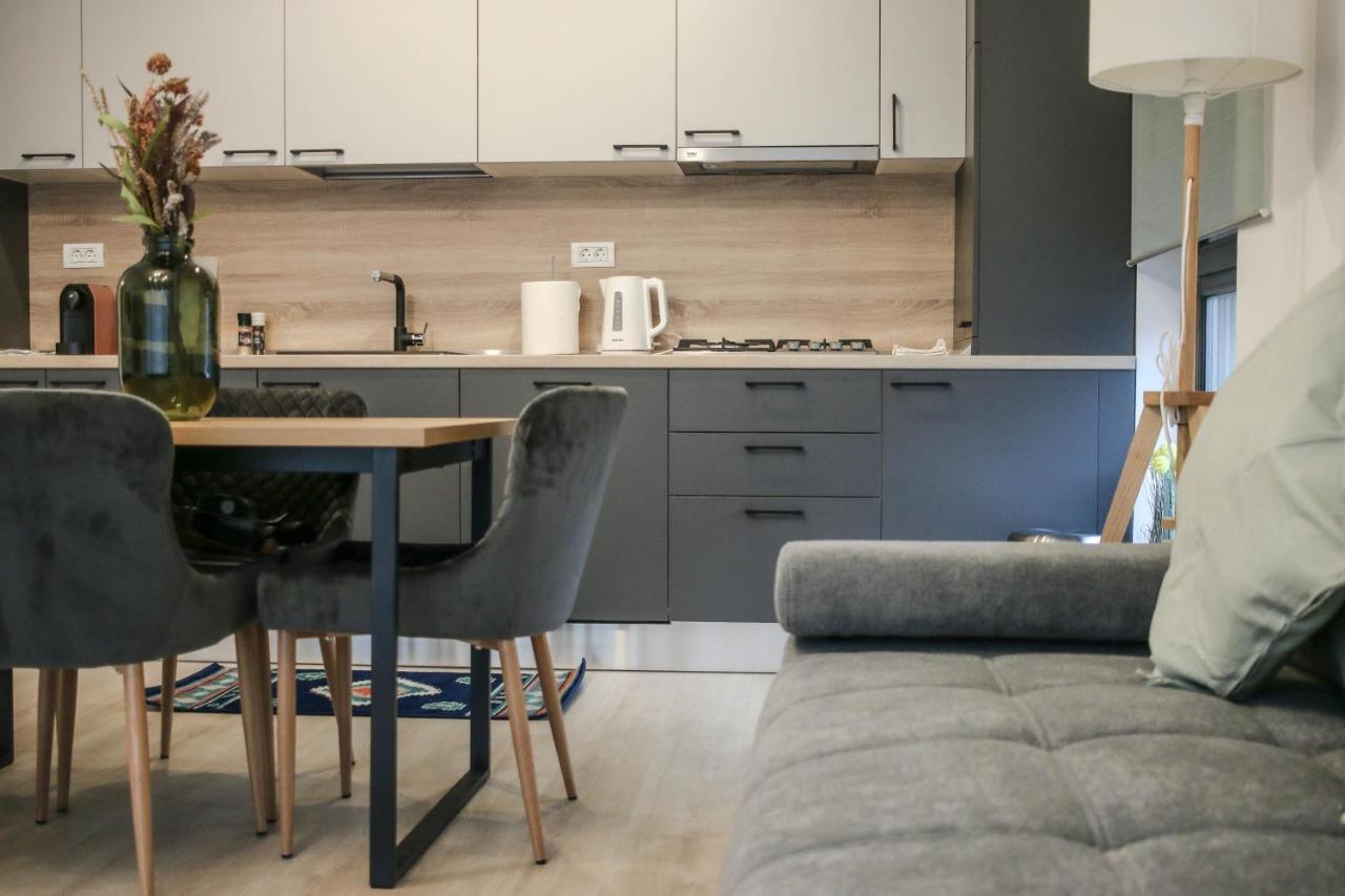 The Next Door Apartaments Bucureşti Ngoại thất bức ảnh