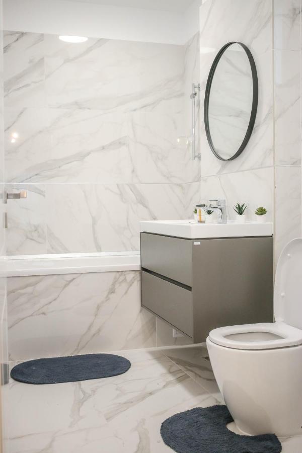 The Next Door Apartaments Bucureşti Ngoại thất bức ảnh