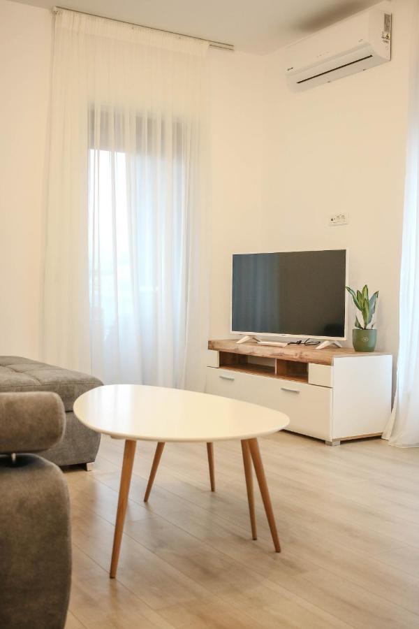 The Next Door Apartaments Bucureşti Ngoại thất bức ảnh